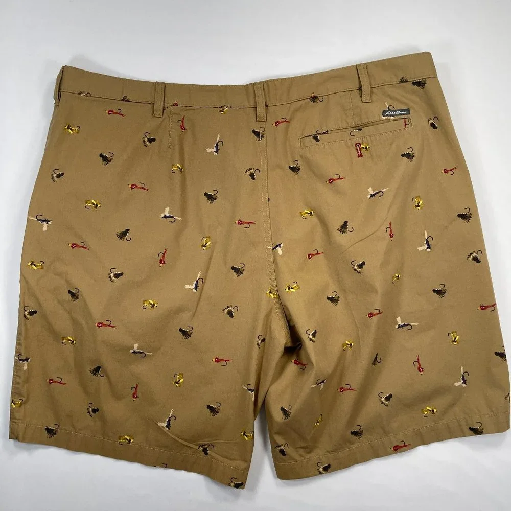 Eddie Bauer shorts with fishing lures printed, Size 42 - Picture 6 of 7
